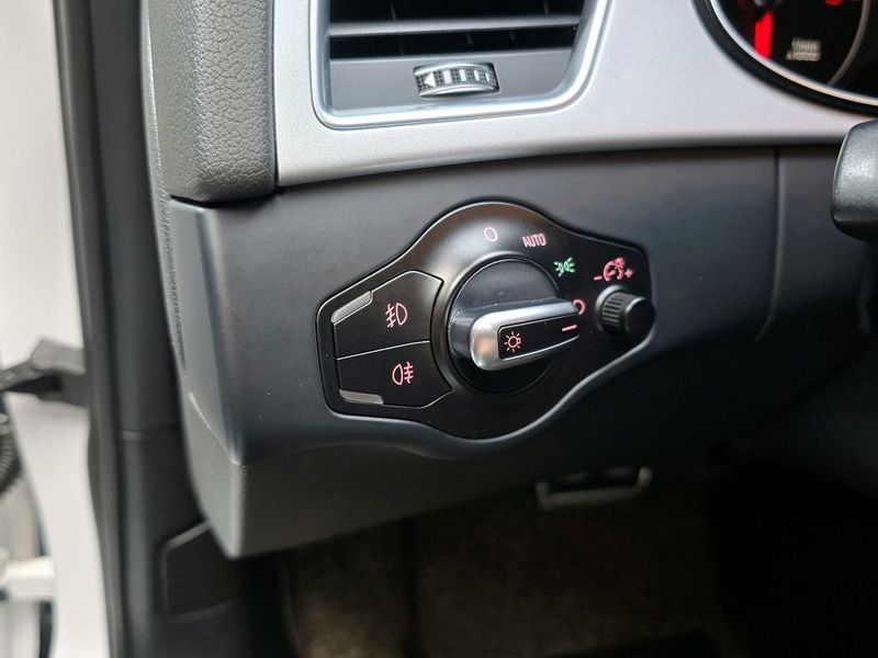 2015 Audi A4 30 TDI Dynamic B8 photo 17