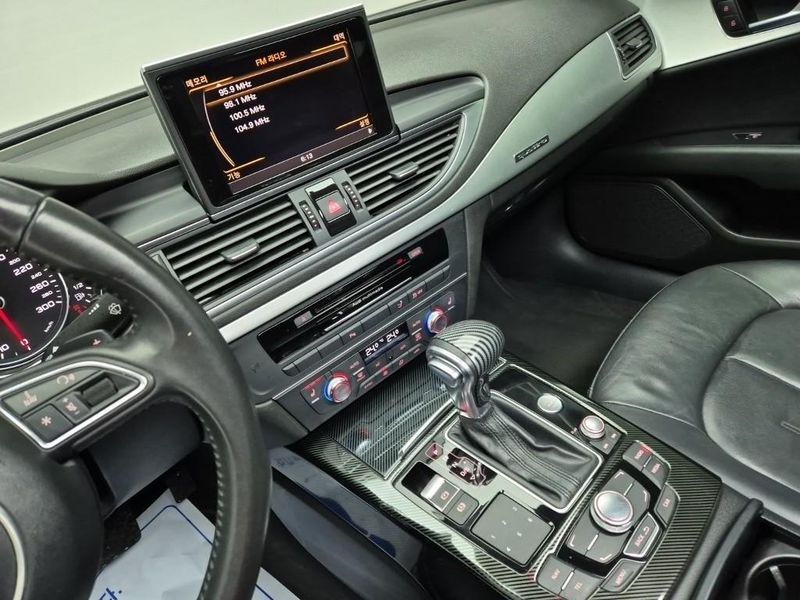2012 Audi A7 3.0 TFSI Quattro Entry 4G photo 8