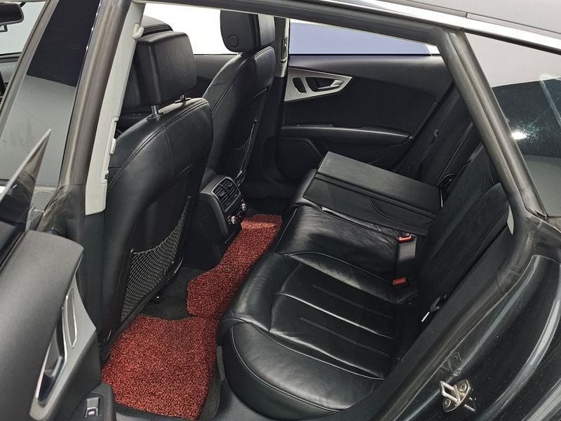 2012 Audi A7 3.0 TFSI Quattro Entry 4G photo 12
