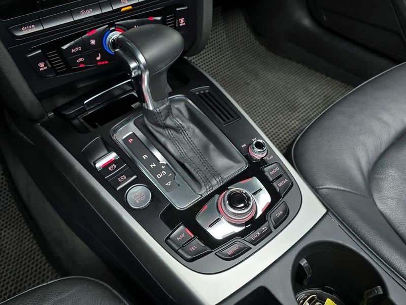 2013 Audi A4 2.0 TDI Quattro Dynamic B8 photo 9