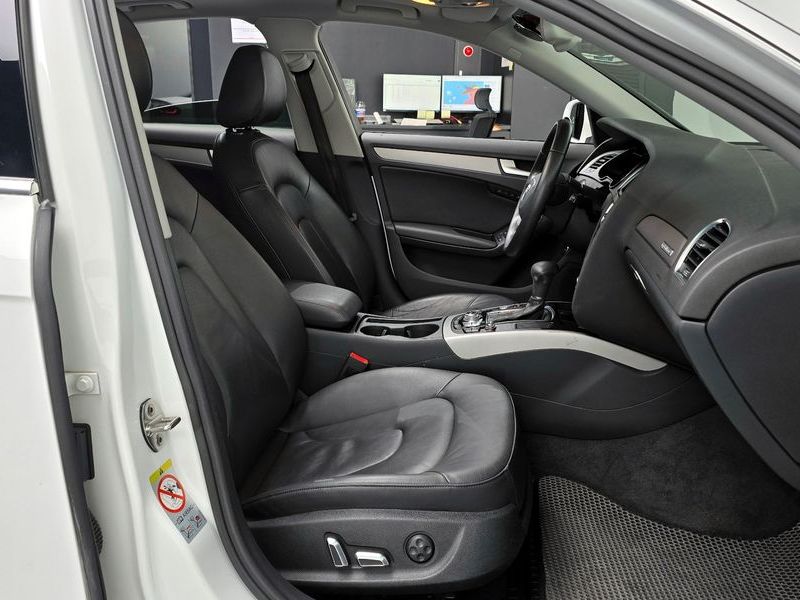 2013 Audi A4 2.0 TDI Quattro Dynamic B8 photo 10