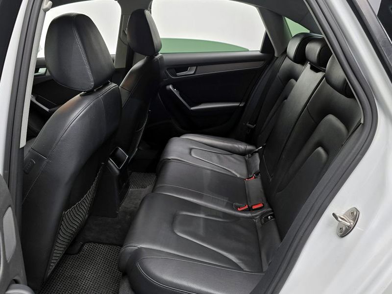 2013 Audi A4 2.0 TDI Quattro Dynamic B8 photo 12
