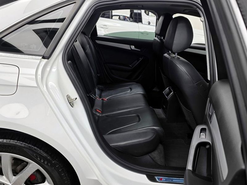 2015 Audi A4 35 TDI Quattro Dynamic B8 photo 12