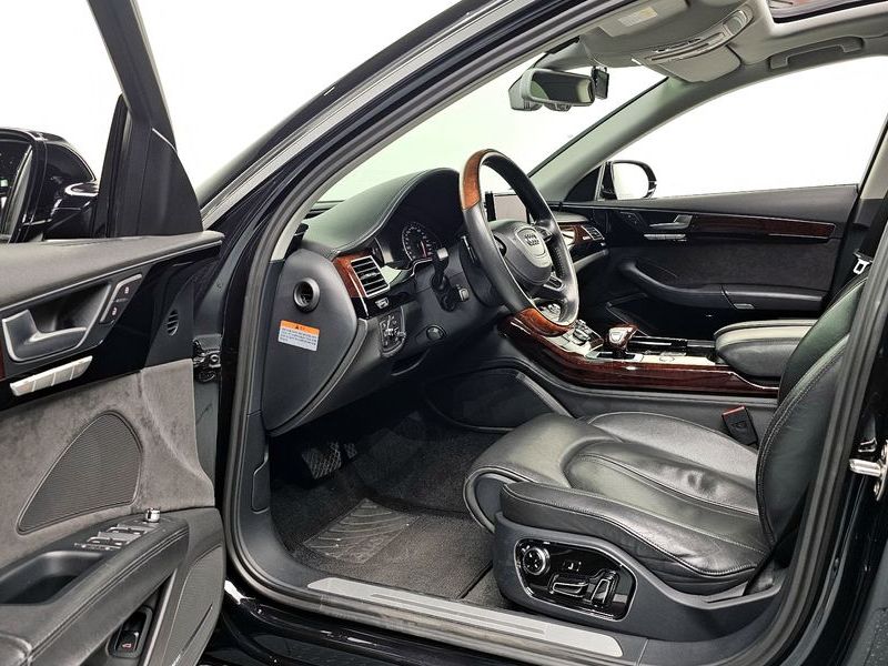 2012 Audi A8 4.2 FSI Quattro LWB D4 photo 10