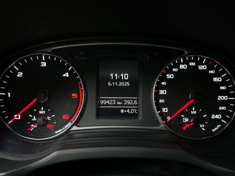 2015 Audi A1 30 TDI Design Edition Sporback photo 8