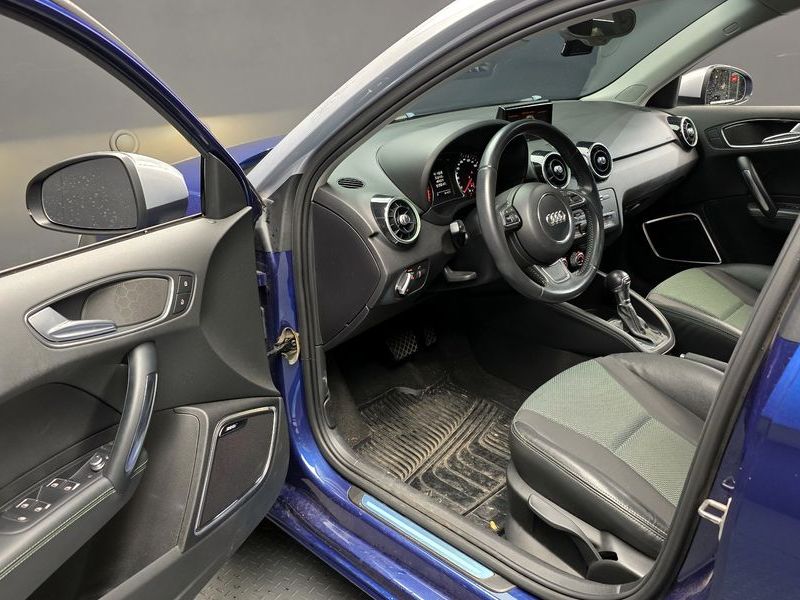 2015 Audi A1 30 TDI Design Edition Sporback photo 11
