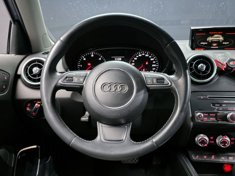 2015 Audi A1 30 TDI Design Edition Sporback photo 13
