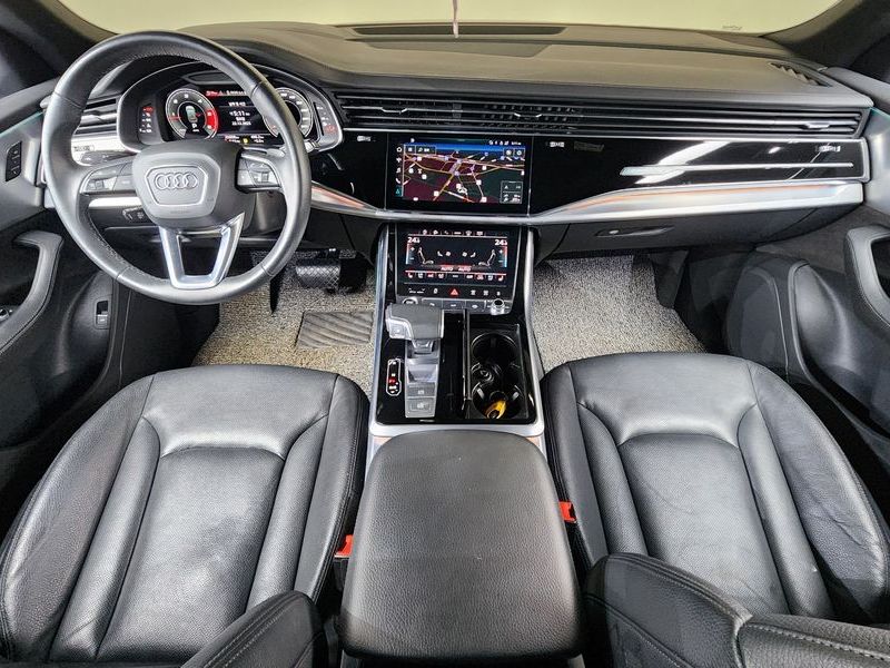 2021 Audi Q8 45 TDI Quattro Premium photo 7