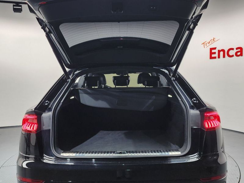 2021 Audi Q8 45 TDI Quattro Premium photo 20