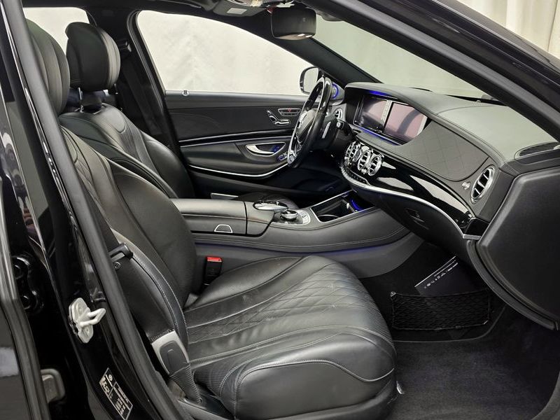 2015 Mercedes-Benz S-Class Maybach S500 photo 11