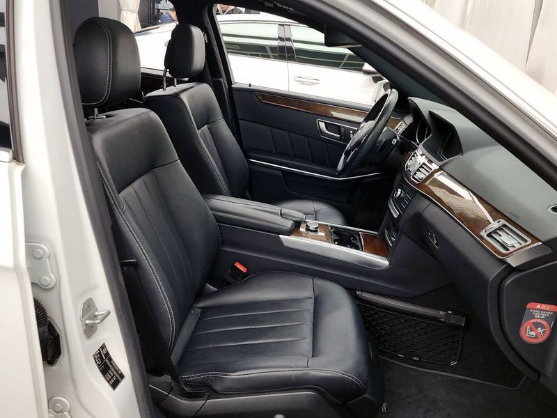 2016 Mercedes-Benz E-Class E300 Elegance photo 11