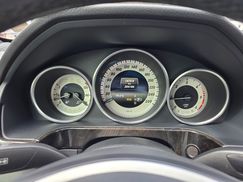 2014 Mercedes-Benz E-Class E220 CDI Avantgarde photo 9