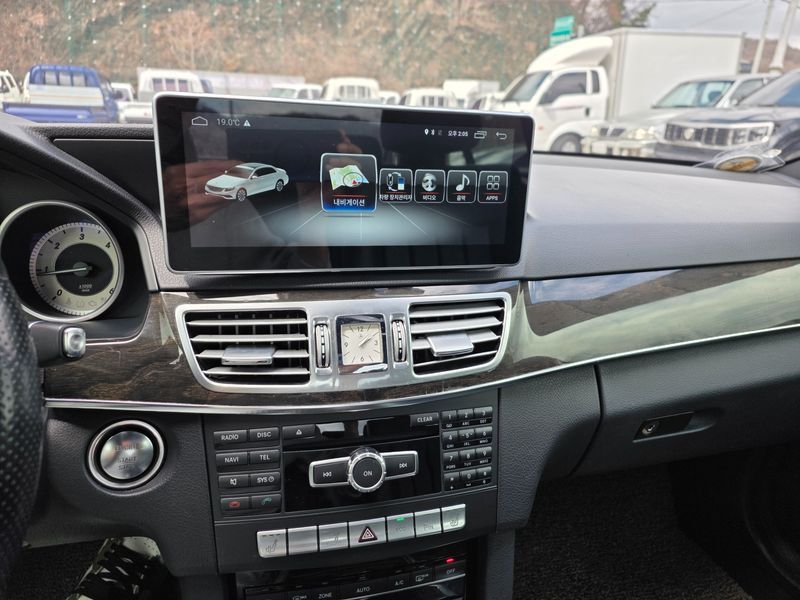2014 Mercedes-Benz E-Class E220 CDI Avantgarde photo 17