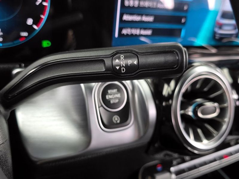 2021 Mercedes-Benz B-Class GLB250 4MATIC photo 9