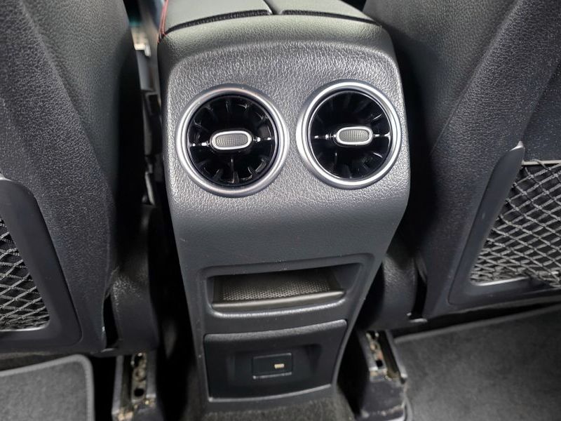 2021 Mercedes-Benz B-Class GLB250 4MATIC photo 19
