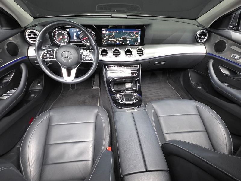 2019 Mercedes-Benz E-Class E300 Avantgarde photo 7