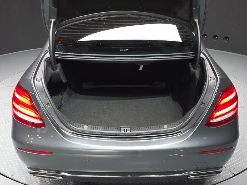2019 Mercedes-Benz E-Class E300 Avantgarde photo 20