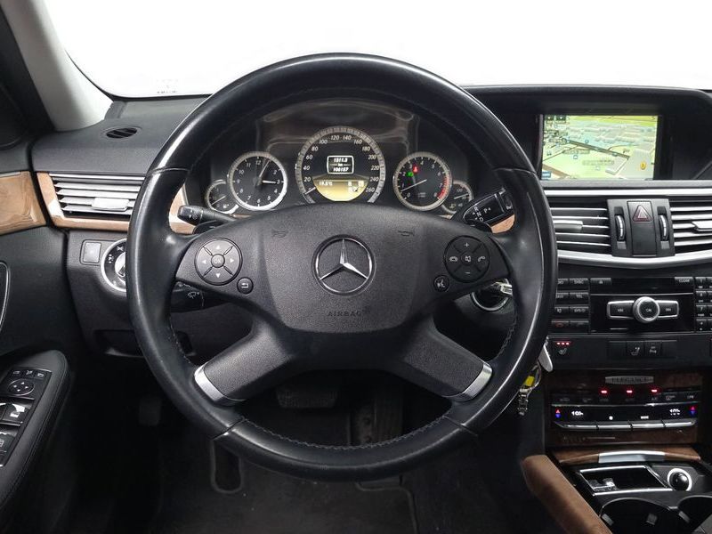 2012 Mercedes-Benz E-Class E300 Elegance photo 12