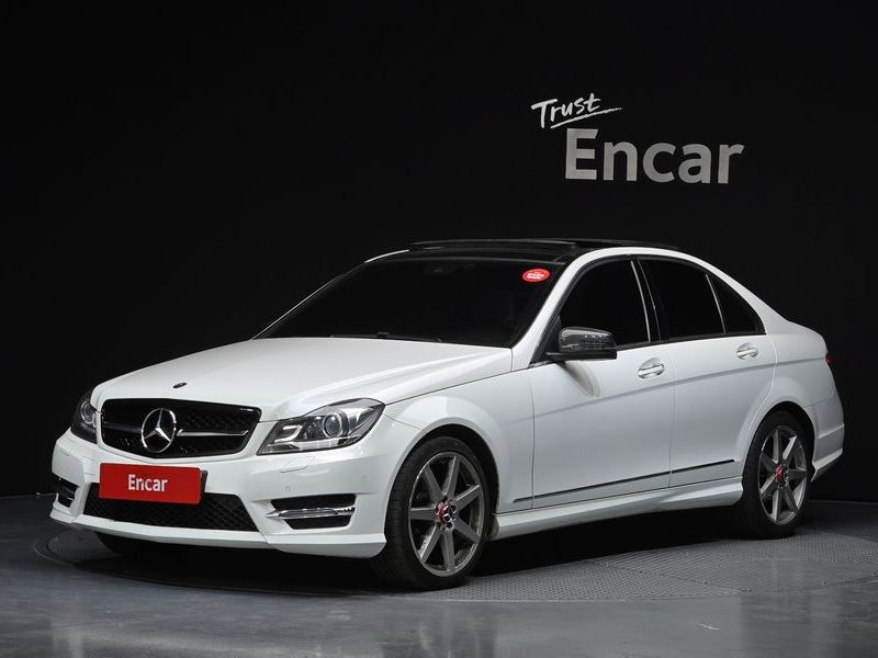 2013 Mercedes-Benz C-Class C200 CGI Avantgarde Style Package photo 1