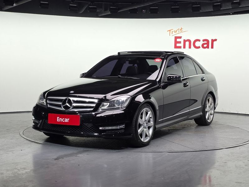 2013 Mercedes-Benz C-Class C200 CGI Avantgarde Style Package photo 1