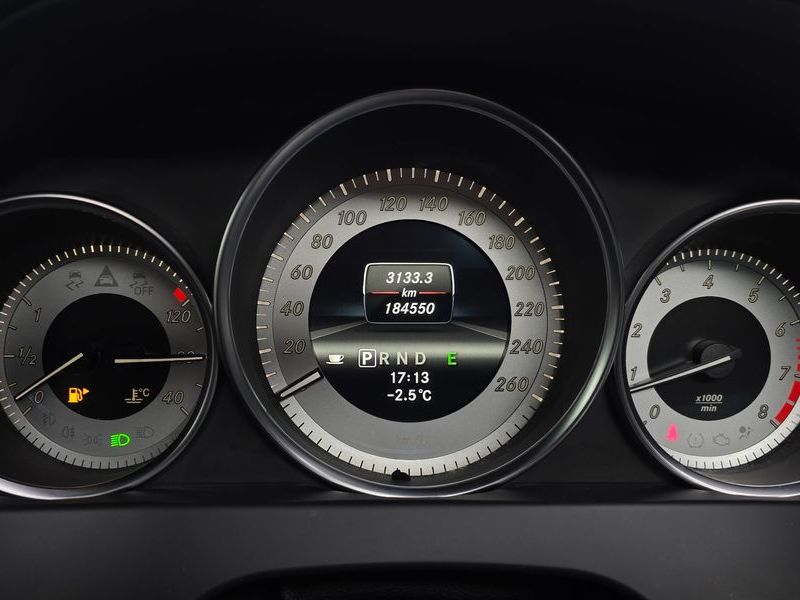 2013 Mercedes-Benz C-Class C200 CGI Avantgarde Style Package photo 8