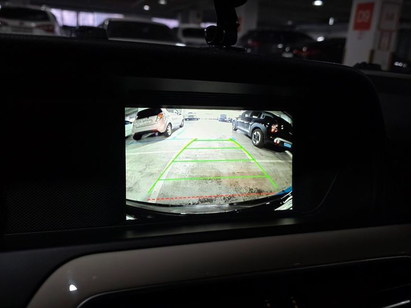 2013 Mercedes-Benz C-Class C200 CGI Avantgarde Style Package photo 15