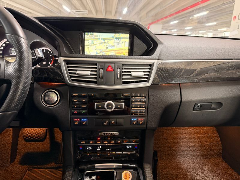 2012 Mercedes-Benz E-Class E350 4MATIC Avantgarde photo 9