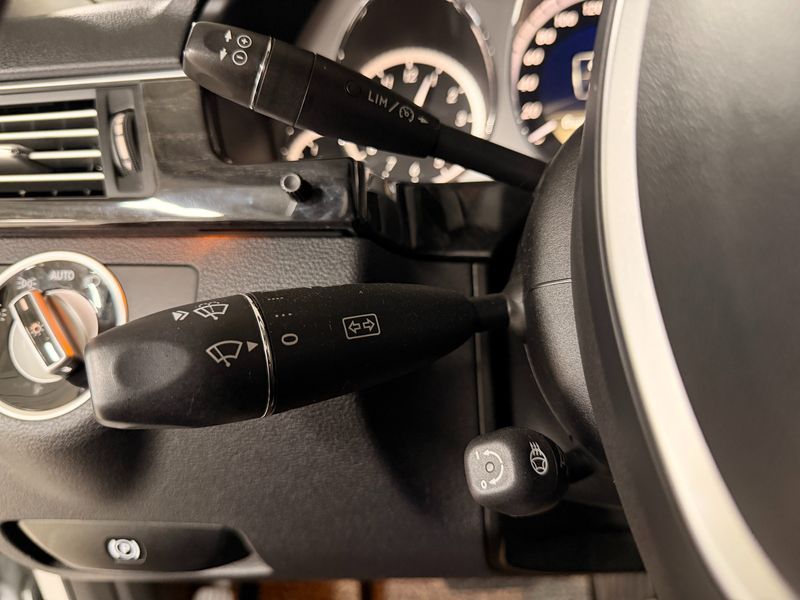2012 Mercedes-Benz E-Class E350 4MATIC Avantgarde photo 14