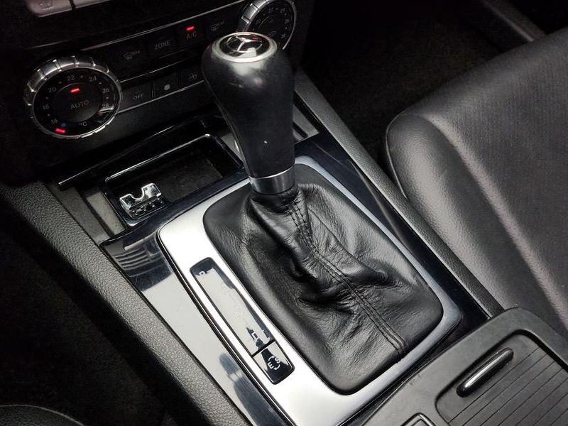 2013 Mercedes-Benz C-Class C220 CDI photo 9