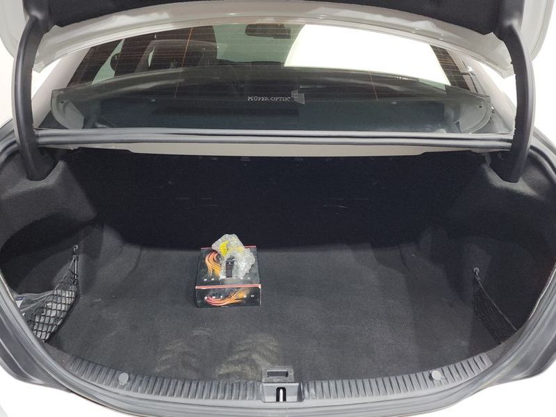 2016 Mercedes-Benz C-Class C200 d photo 18