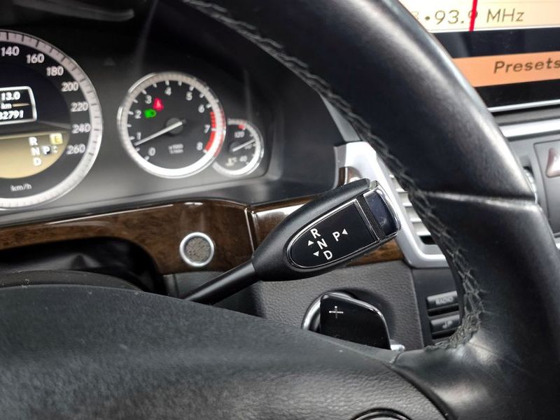 2012 Mercedes-Benz E-Class E200 CGI photo 9
