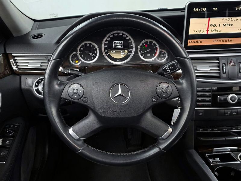 2012 Mercedes-Benz E-Class E200 CGI photo 13