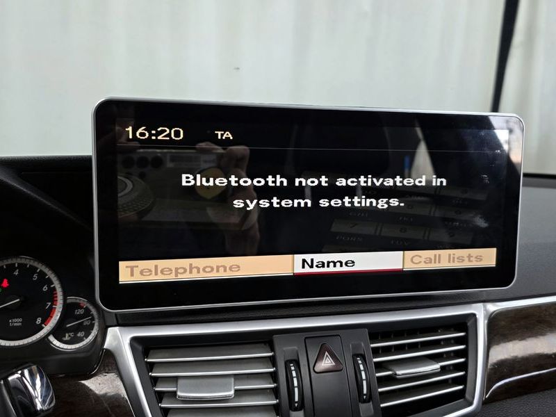 2012 Mercedes-Benz E-Class E200 CGI photo 16