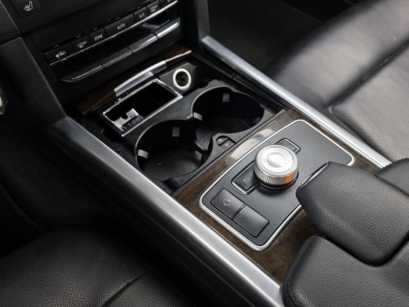 2012 Mercedes-Benz E-Class E200 CGI photo 18