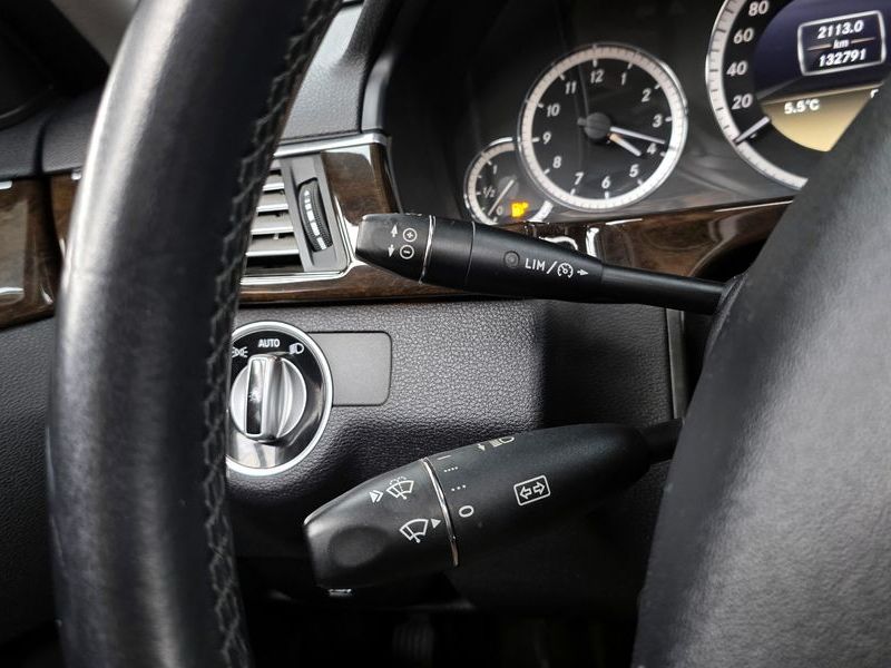 2012 Mercedes-Benz E-Class E200 CGI photo 19