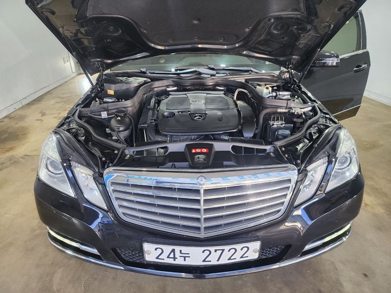 2013 Mercedes-Benz E-Class E300 Elegance photo 18