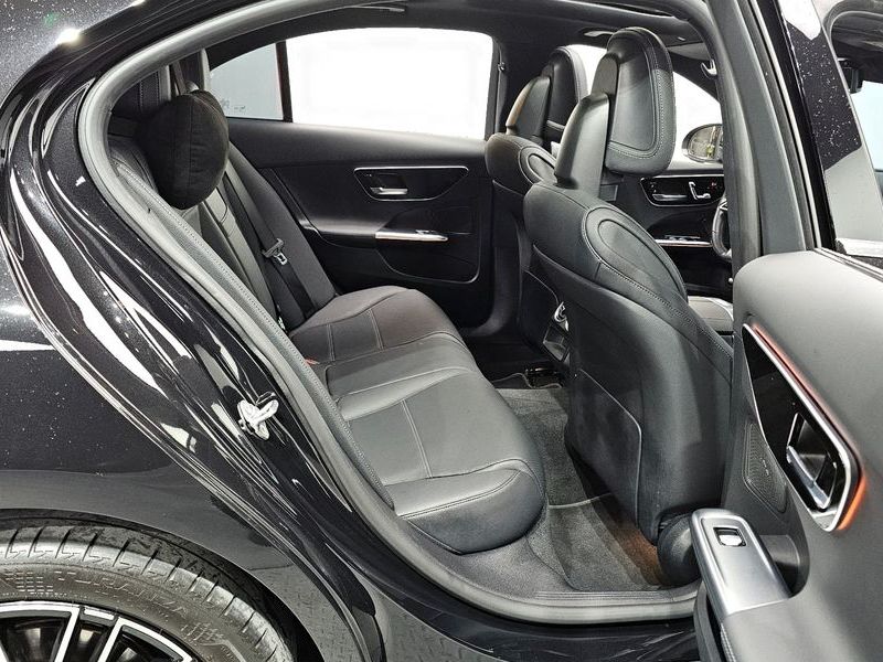 2023 Mercedes-Benz C-Class C200 Avantgarde photo 12