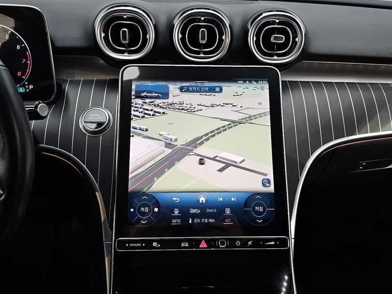 2023 Mercedes-Benz C-Class C200 Avantgarde photo 14