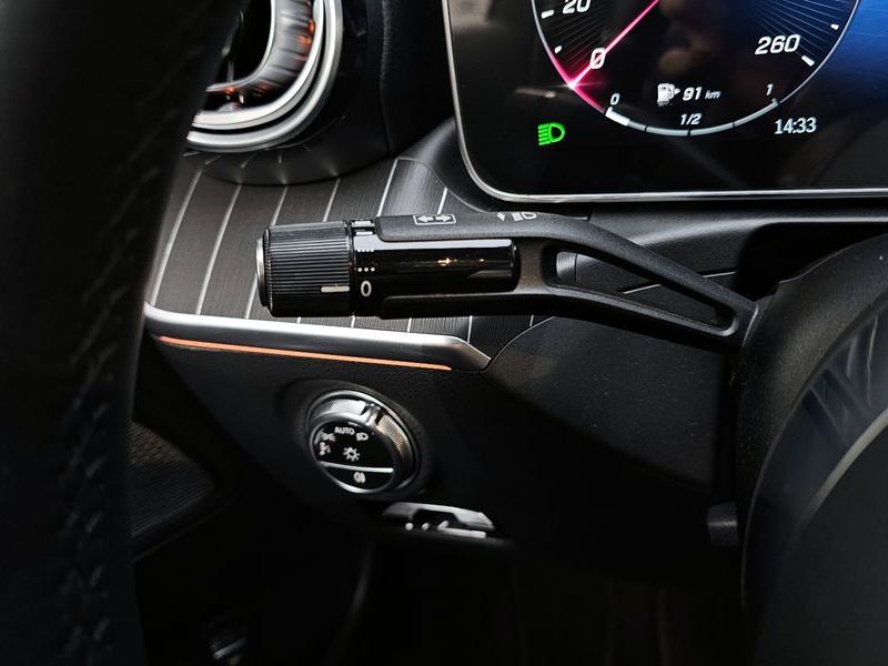 2023 Mercedes-Benz C-Class C200 Avantgarde photo 18