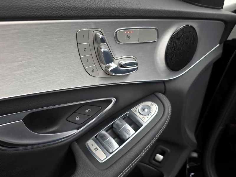 2017 Mercedes-Benz C-Class C200 Avantgarde photo 19