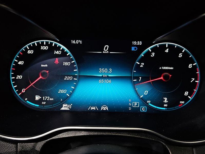 2020 Mercedes-Benz C-Class GLC300 4MATIC Premium photo 8