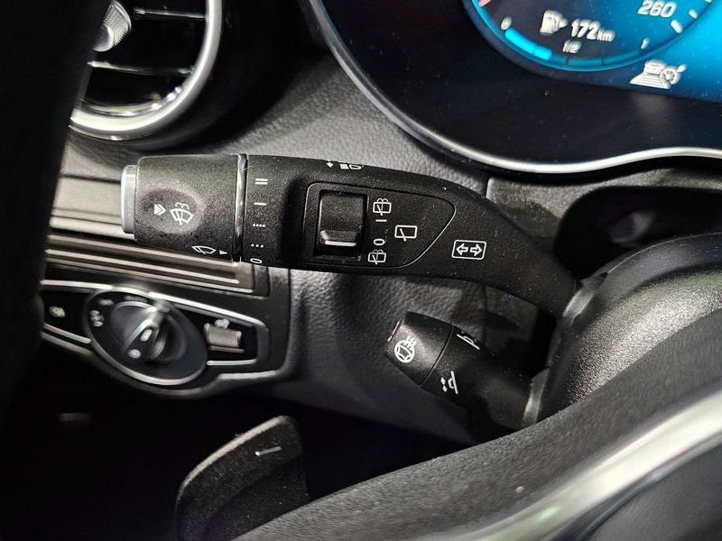 2020 Mercedes-Benz C-Class GLC300 4MATIC Premium photo 15
