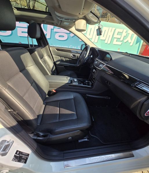 2012 Mercedes-Benz E-Class E350 4MATIC Avantgarde photo 7