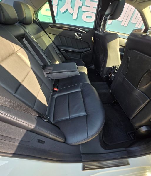 2012 Mercedes-Benz E-Class E350 4MATIC Avantgarde photo 10