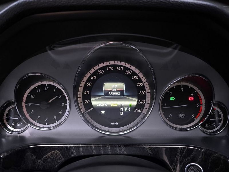 2013 Mercedes-Benz E-Class E220 CDI Avantgarde photo 8