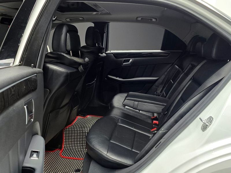 2013 Mercedes-Benz E-Class E220 CDI Avantgarde photo 12