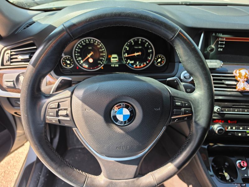 2014 BMW 5 Series 528i xDrive photo 7