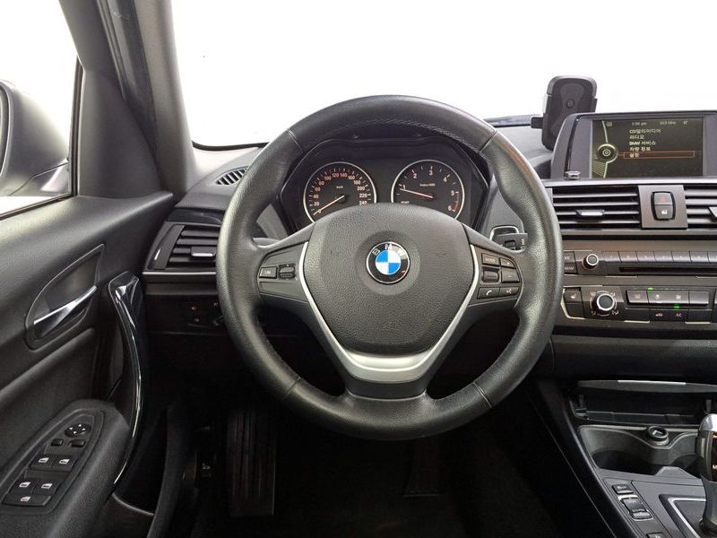 2013 BMW 1 Series 118d Urban 5Dr photo 13