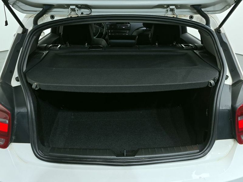 2013 BMW 1 Series 118d Urban 5Dr photo 20