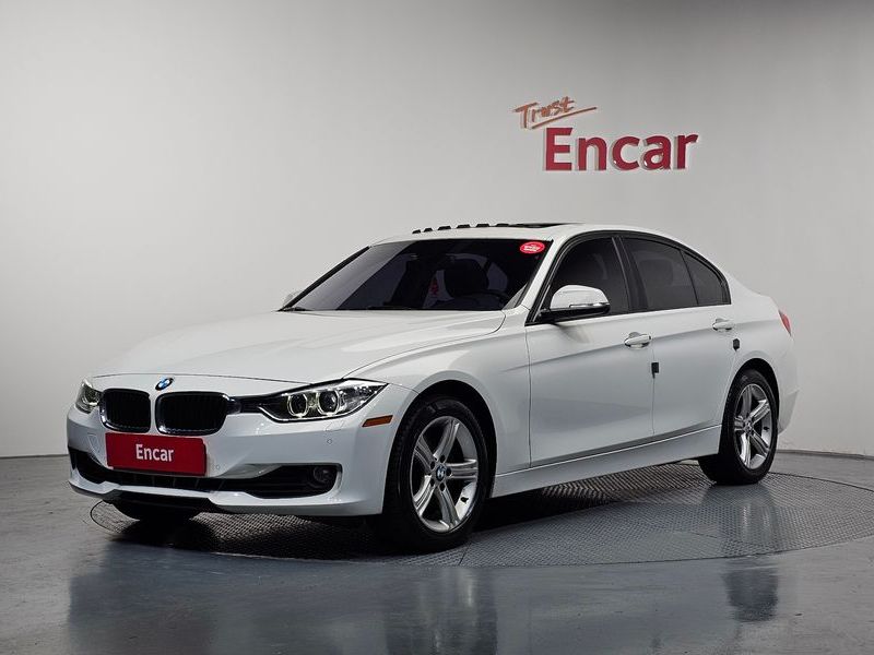2012 BMW 3 Series 320d photo 1